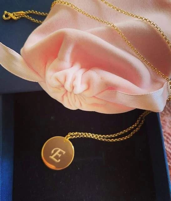 Ogrlica "Medaljon sa slovom" - personalizovana